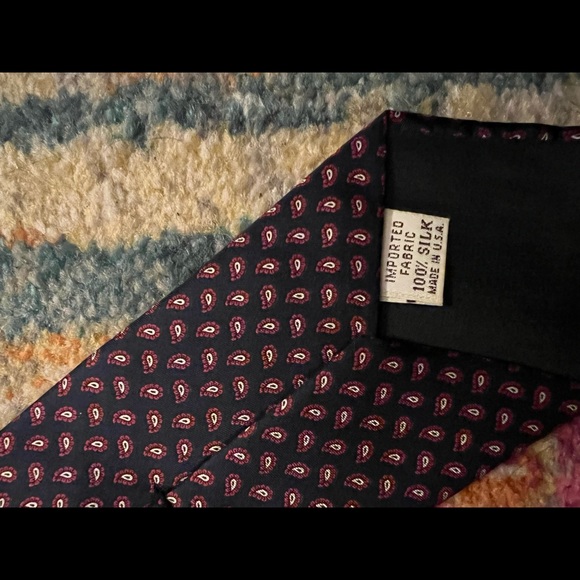 Yves Saint Laurent Neckwear - Picture 6 of 7